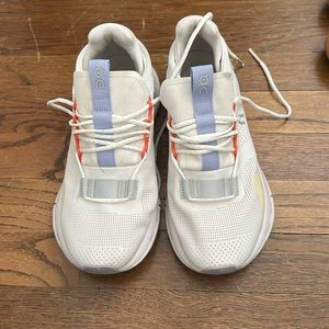 Women’s OnCloud Nova sneakers